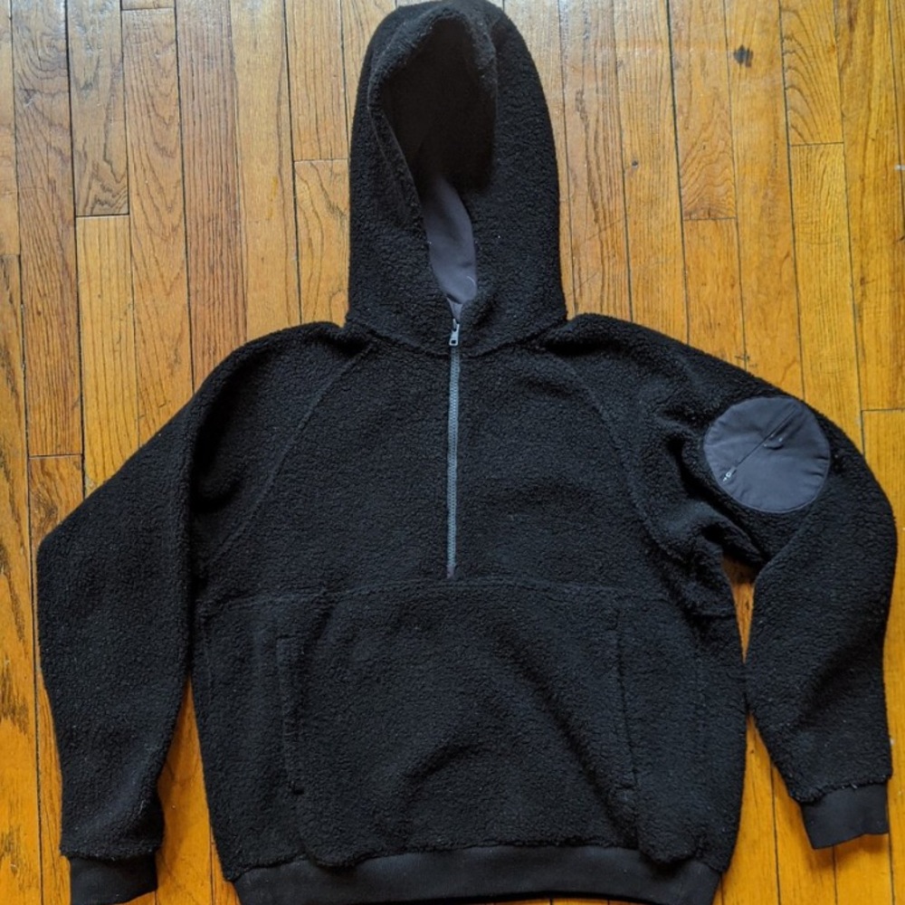 Outdoor Voices Black Mega Fleece Half Zip Small